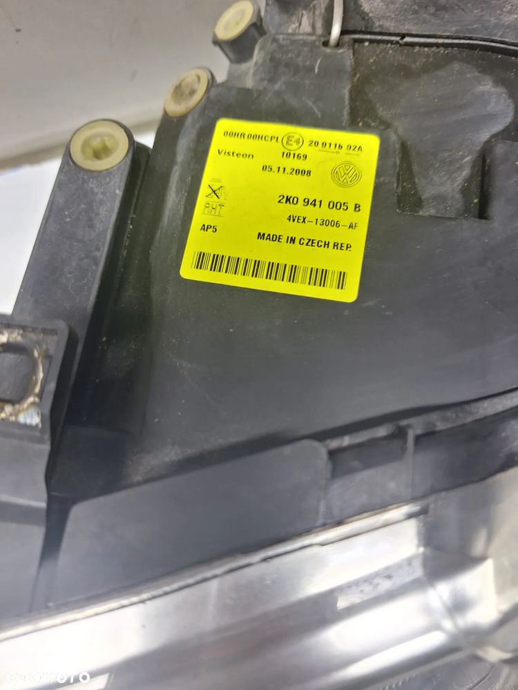 LAMPA HELLA LEWY PRZÓD- VOLKSWAGEN CADDY  /2009 ROK / EUROPA - 2