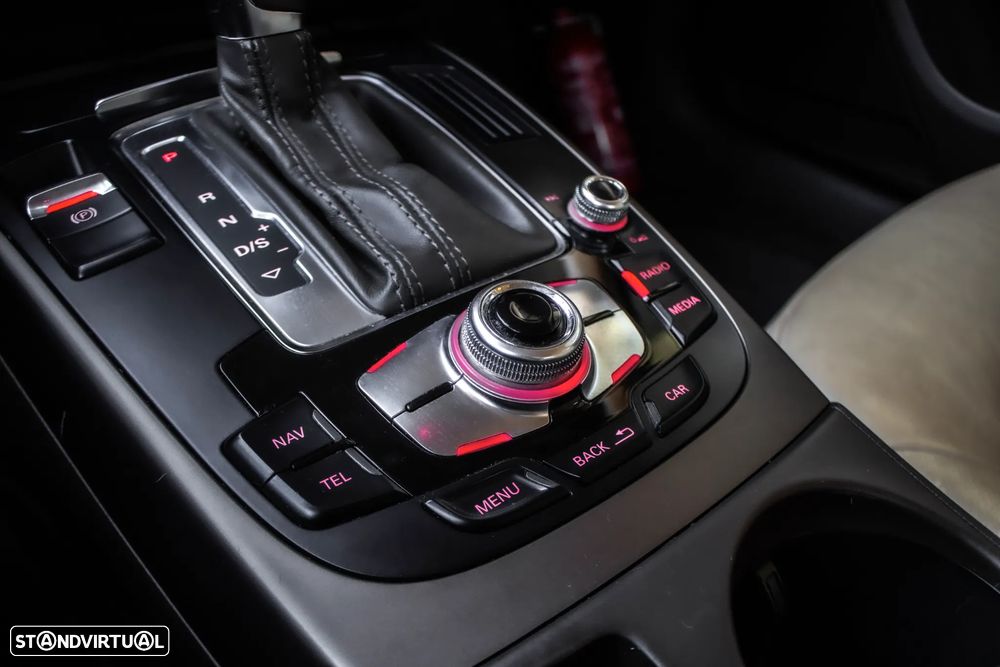 Audi A4 2.0 TDI S tronic design - 16