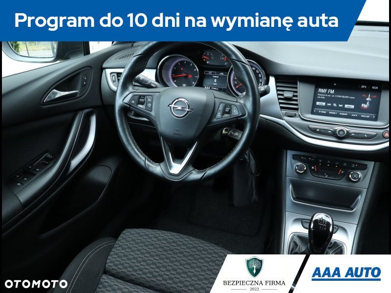 Opel Astra - 8