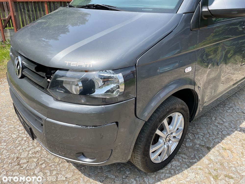 Volkswagen Caravelle - 13