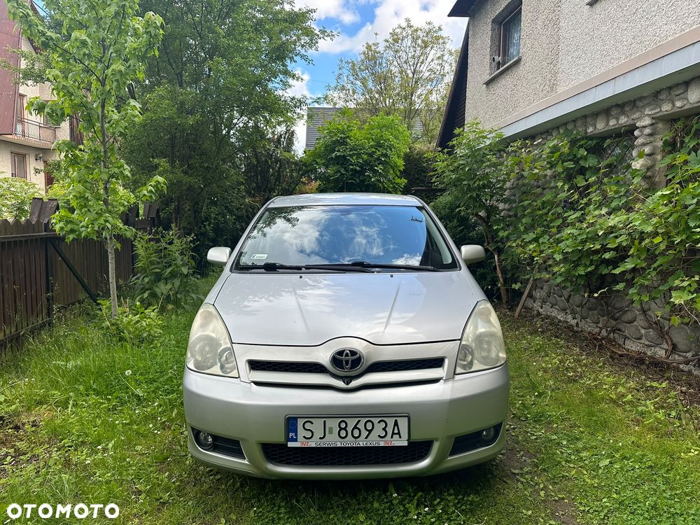Toyota Corolla Verso - 5