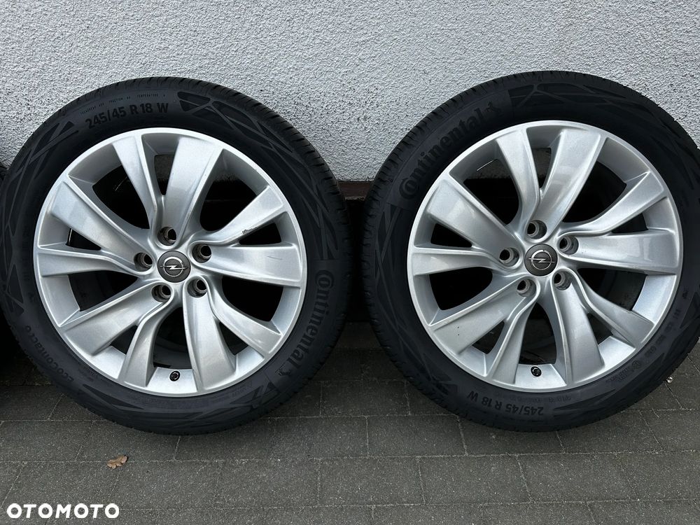 245 45 18 / 5x115 / OPEL Insignia B Zafira Astra Antara CHEVROLET / CONTINENTAL - 4