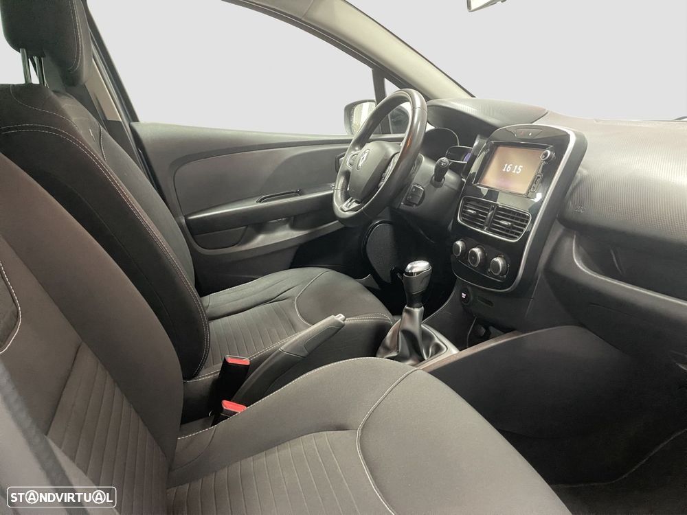 Renault Clio - 10