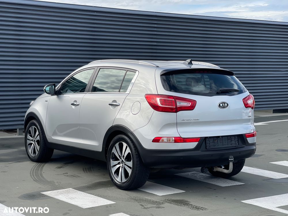Kia Sportage 2.0 CRDI AWD Aut. Dream-Team Edition - 4