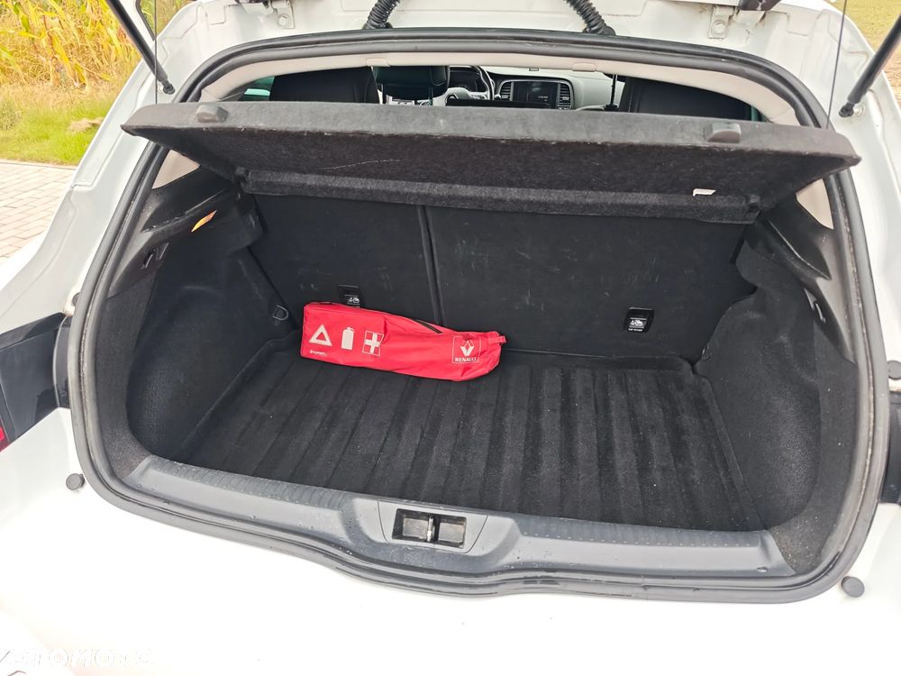 Renault Megane 1.2 Energy TCe Bose - 11