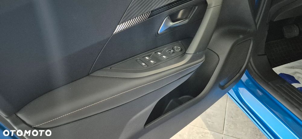 Peugeot 2008 PureTech 130 Allure S&S EAT8 - 10