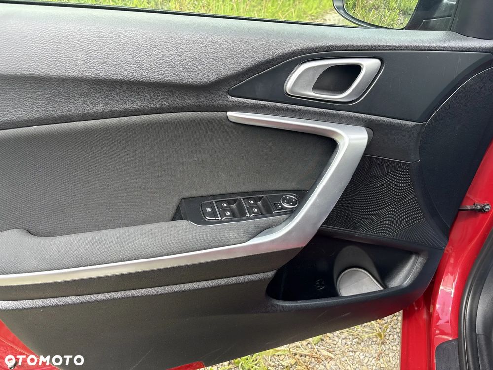 Kia Ceed 1.5 T-GDI M DCT - 12