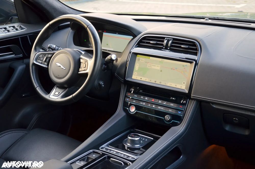 Jaguar F-Pace 20d AWD Aut. R-Sport - 31