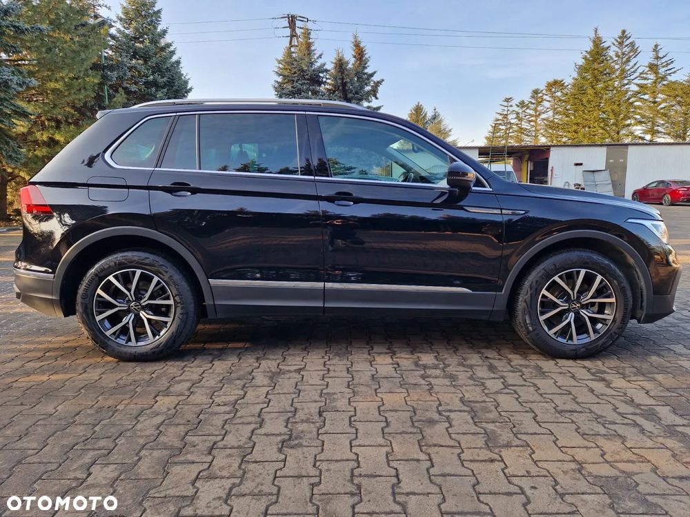 Volkswagen Tiguan - 9