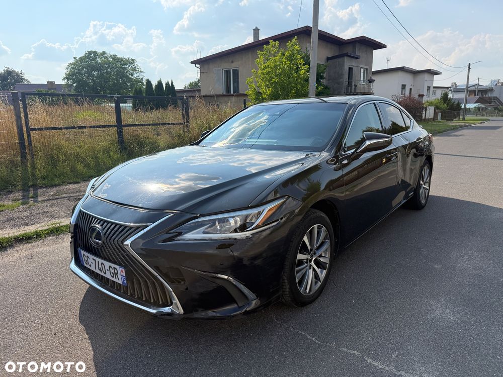 Lexus ES 300h Business Edition + - 9