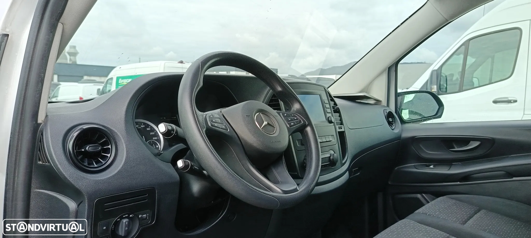 Mercedes-Benz Vito 116 CDI Furgão Standard - 14