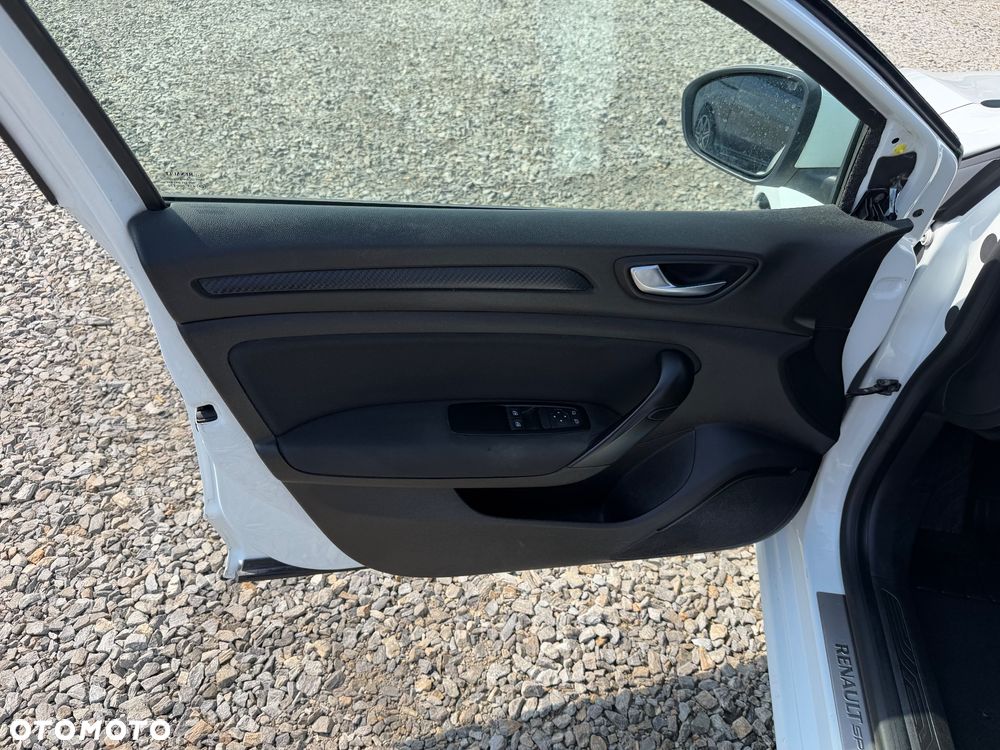 Renault Megane ENERGY TCe 205 EDC GT - 20