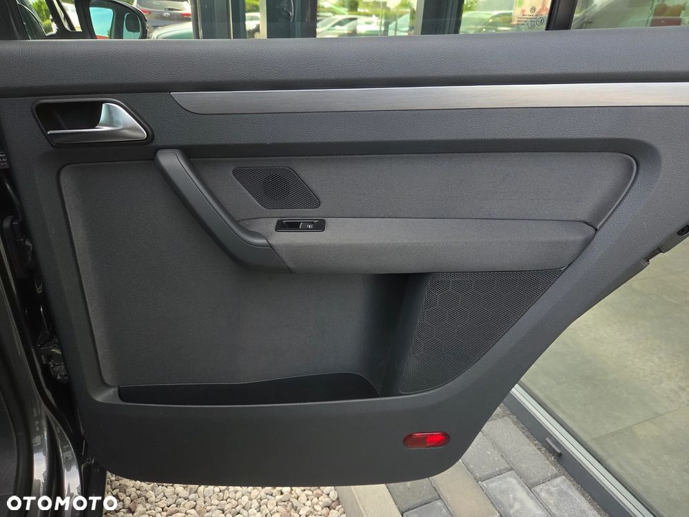 Volkswagen Touran 1.6 TDI DPF BlueMotion Technology Comfortline - 12