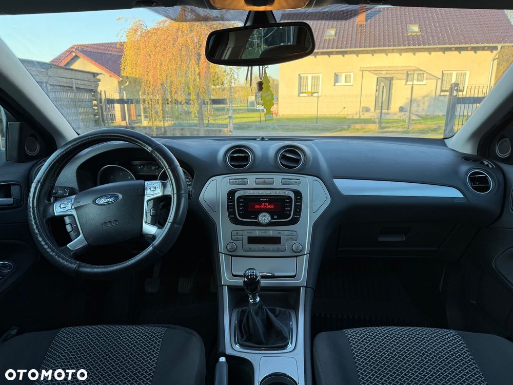 Ford Mondeo 1.8 TDCi Ghia - 15