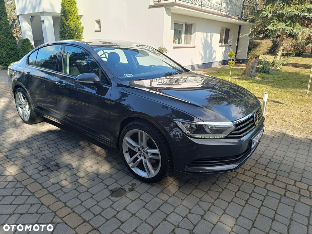 Volkswagen Passat - 2