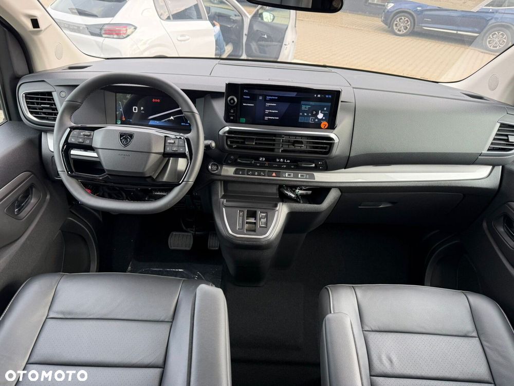 Peugeot Traveller - 32