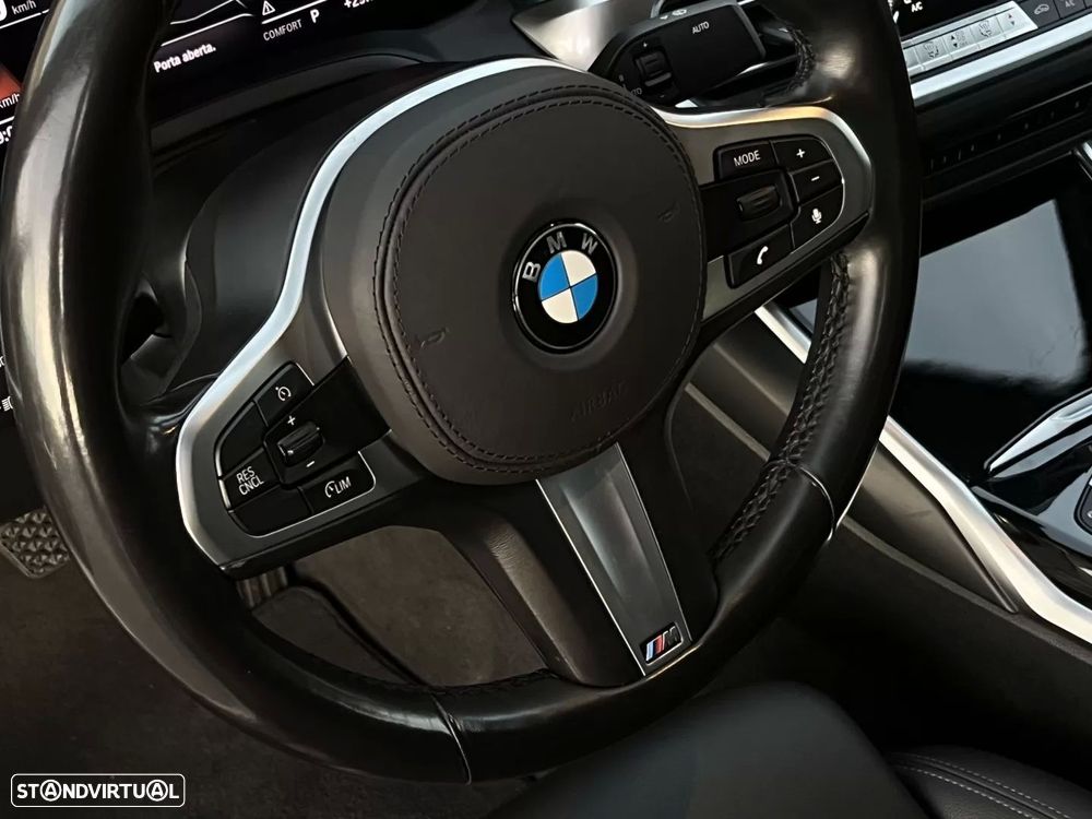 BMW 320 d Pack Desportivo M Auto - 29