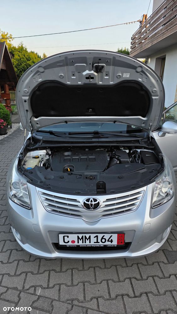 Toyota Avensis 1.8 Comfort - 33