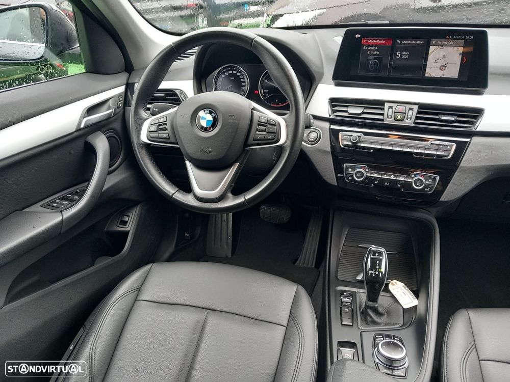 BMW X1 16 d sDrive Auto Line Sport - 12