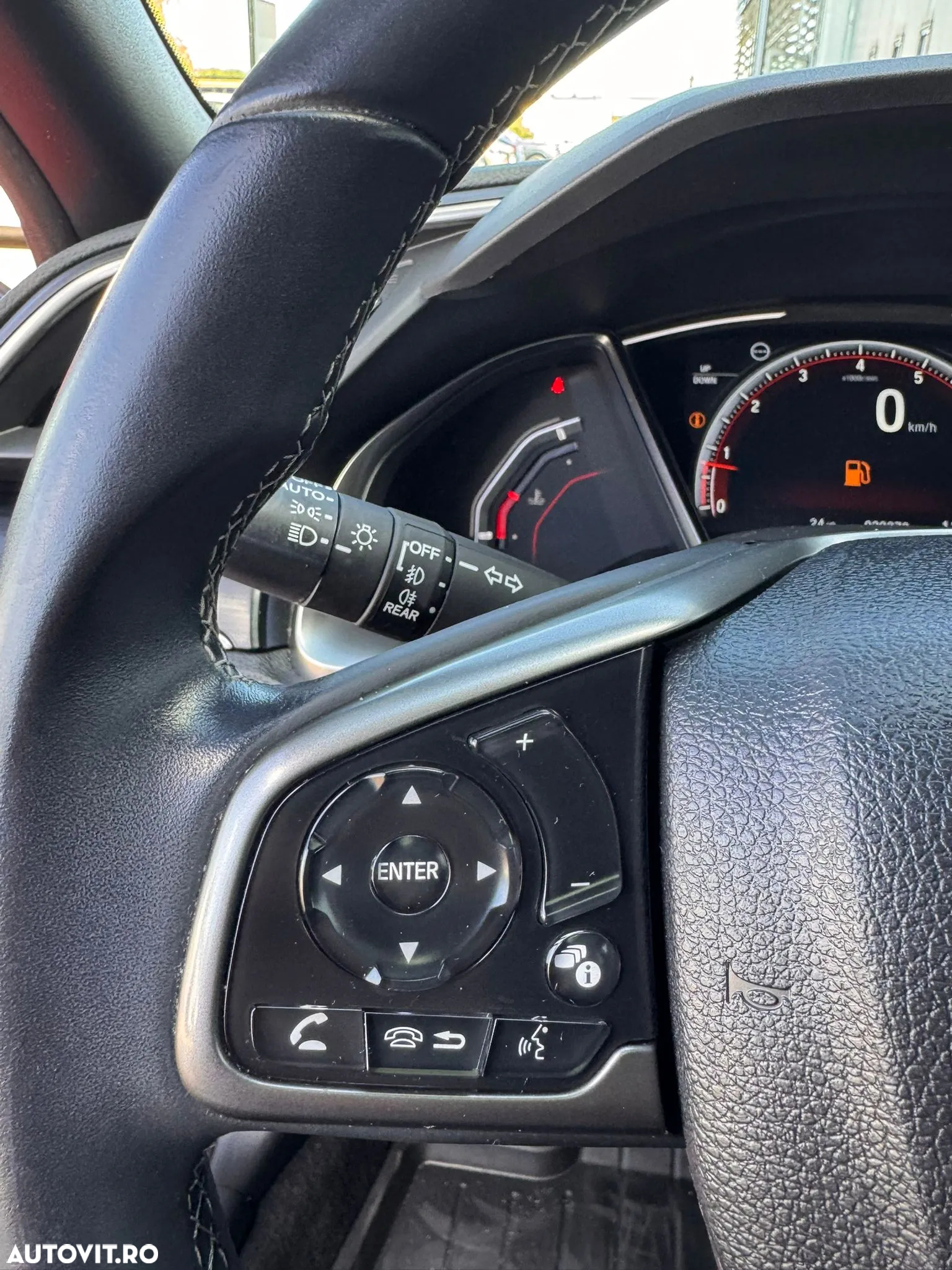 Honda Civic 1.5 VTEC Turbo Sport Plus - 22