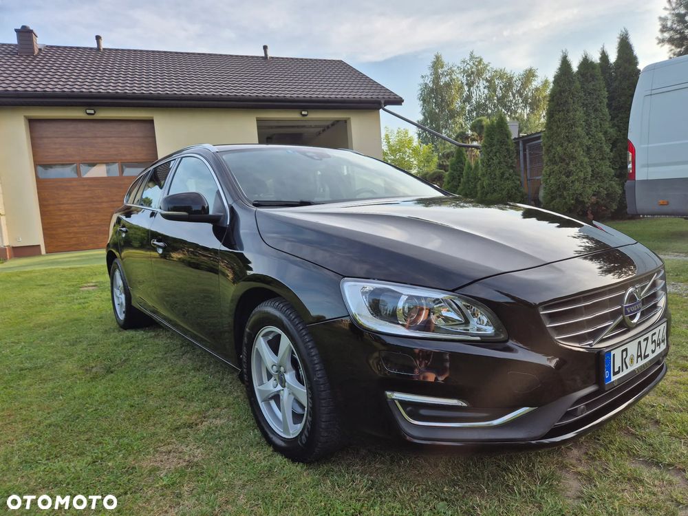 Volvo V60 D4 AWD Momentum - 1