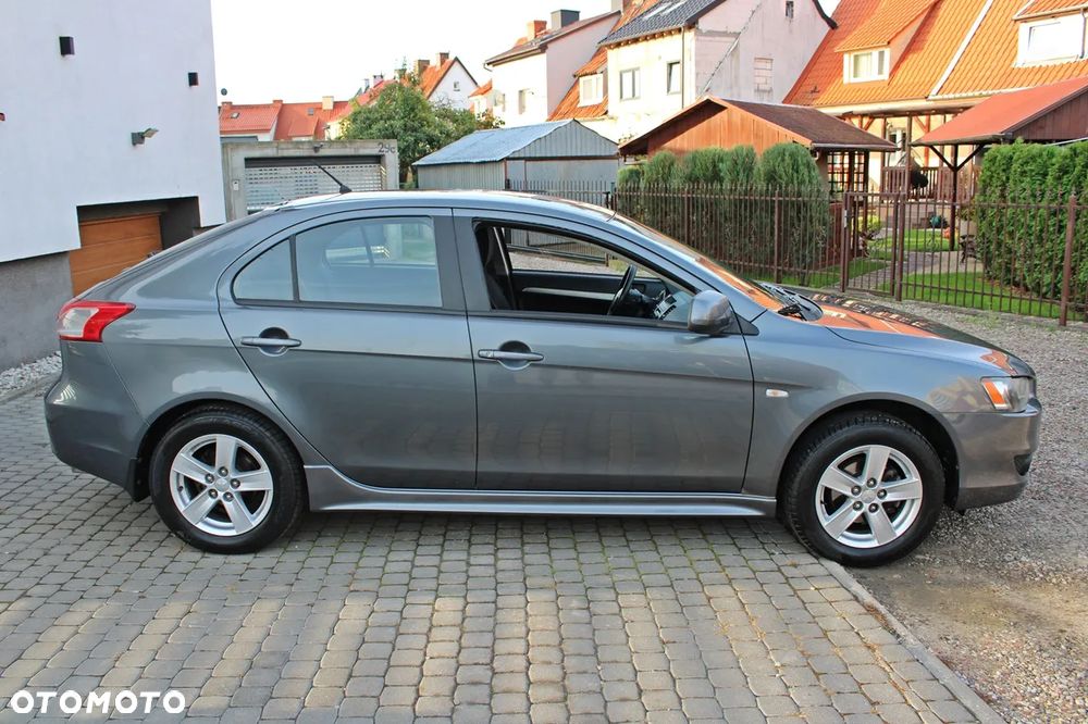 Mitsubishi Lancer 1.8 Intense - 3