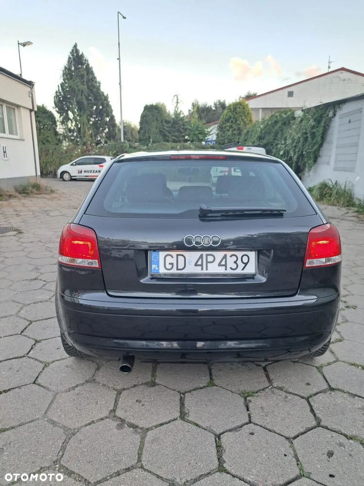 Audi A3 1.6 Ambiente - 4