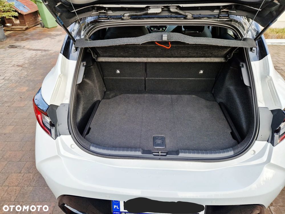 Toyota Corolla 2.0 Hybrid GR Sport Dynamic - 32