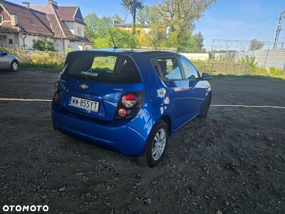 Chevrolet Aveo 1.4 16V LT - 4