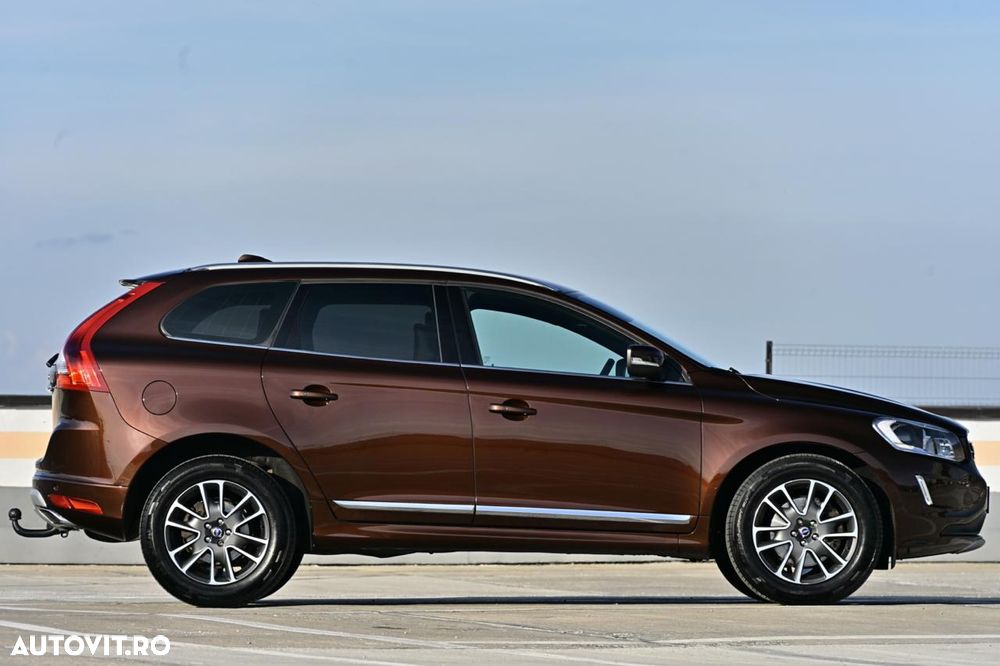Volvo XC 60 D5 AWD Geartronic Summum - 7