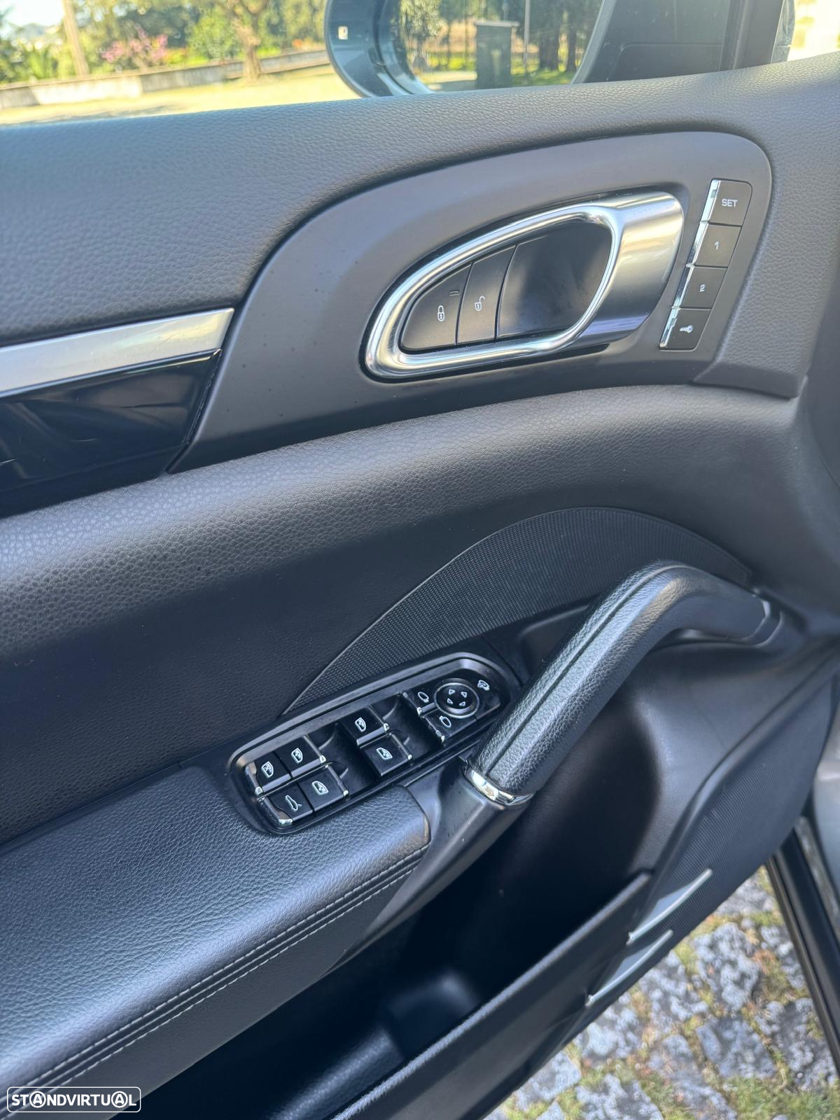 Porsche Cayenne Diesel Platinum Edition - 22
