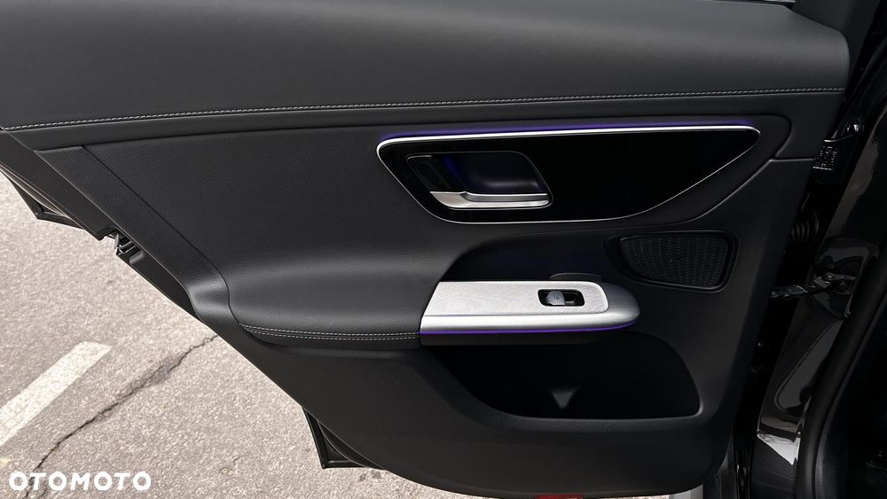 Mercedes-Benz GLC - 29