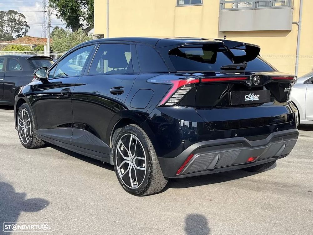 MG MG4 64 kWh Luxury - 7