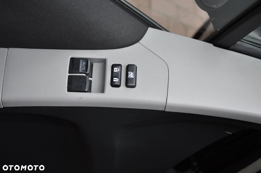 Toyota Yaris 1.33 VVT-i Sol - 18