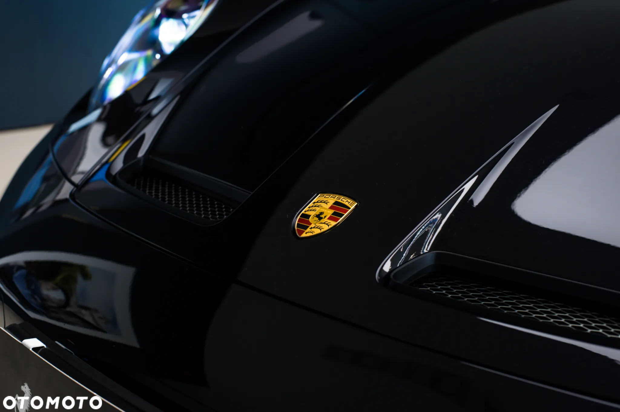 Porsche 911 GT3 Touring PDK - 4