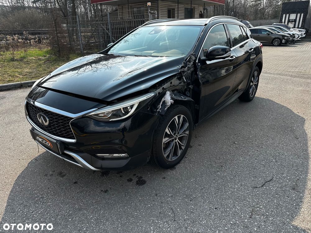 Infiniti QX30 - 8