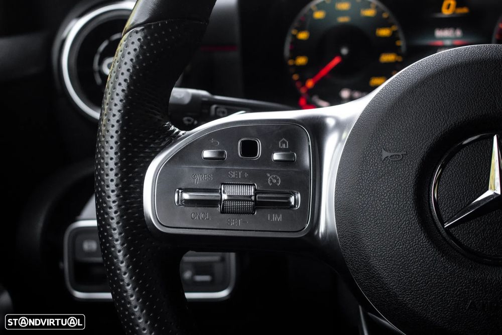 Mercedes-Benz A 250 e AMG Line - 14