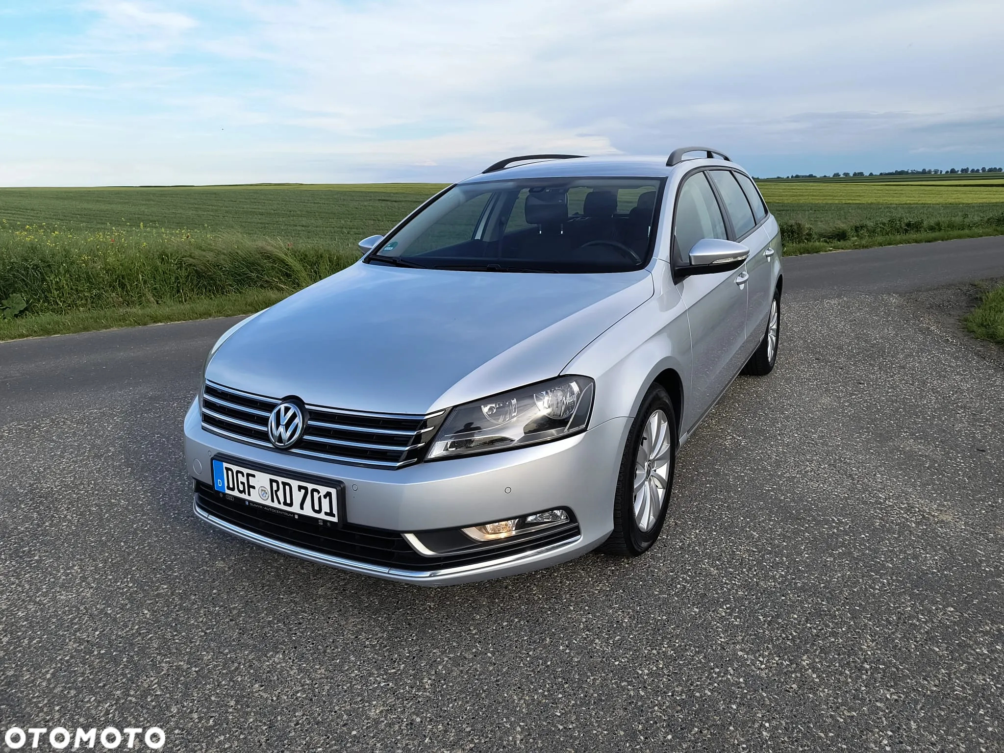 Volkswagen Passat 2.0 TDI Comfortline - 9