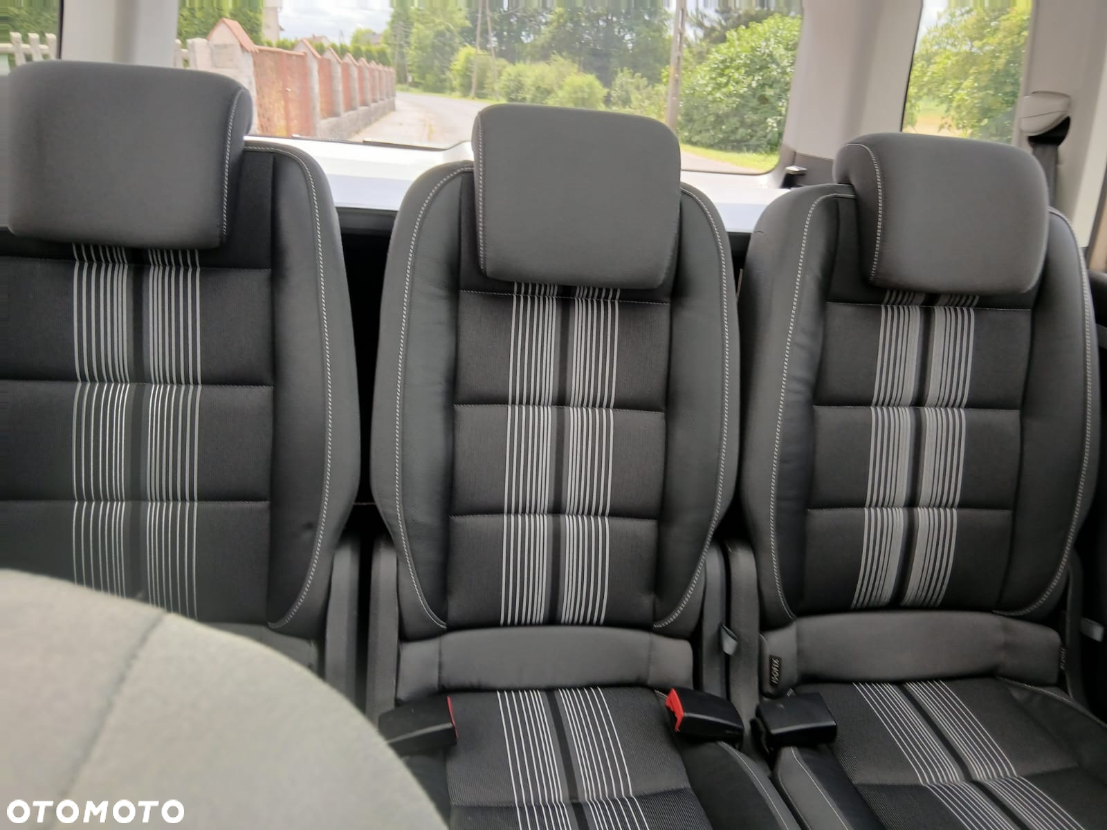 Volkswagen Touran 2.0 TDI DPF MATCH - 16