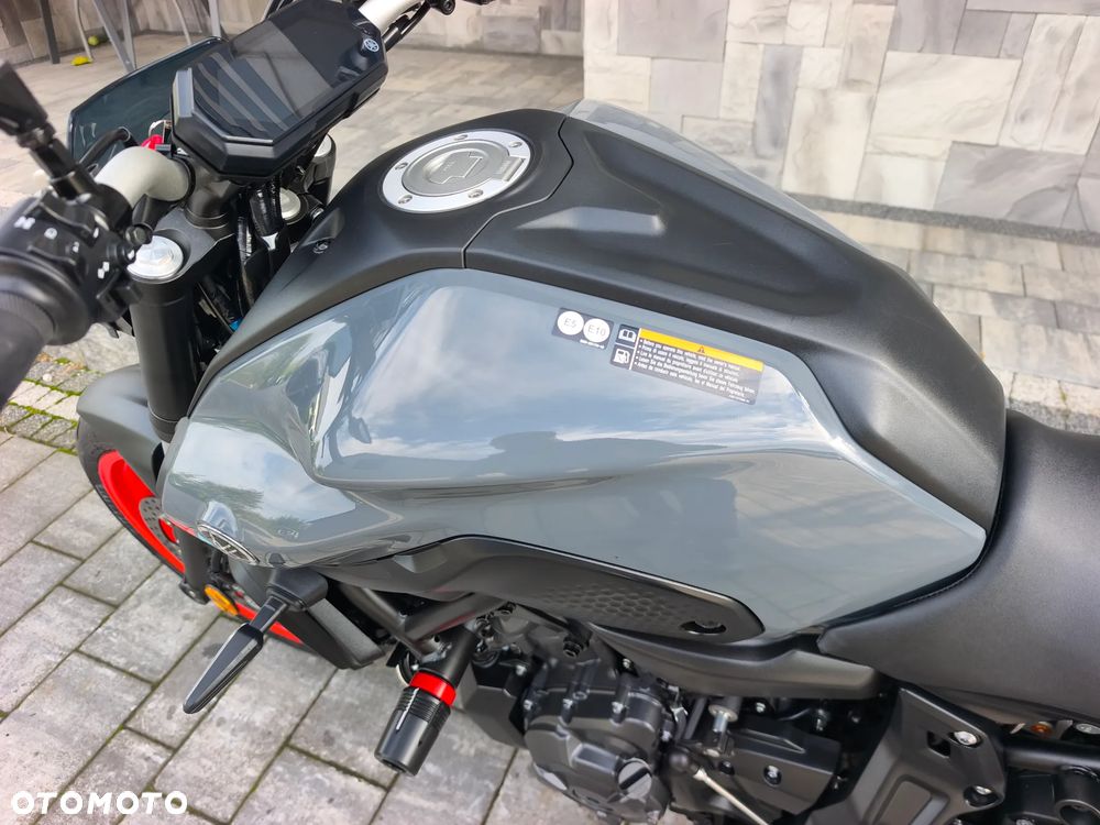Yamaha MT - 16