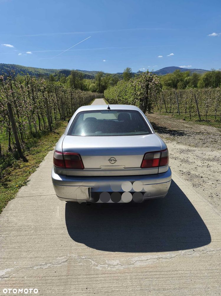 Opel Omega - 4