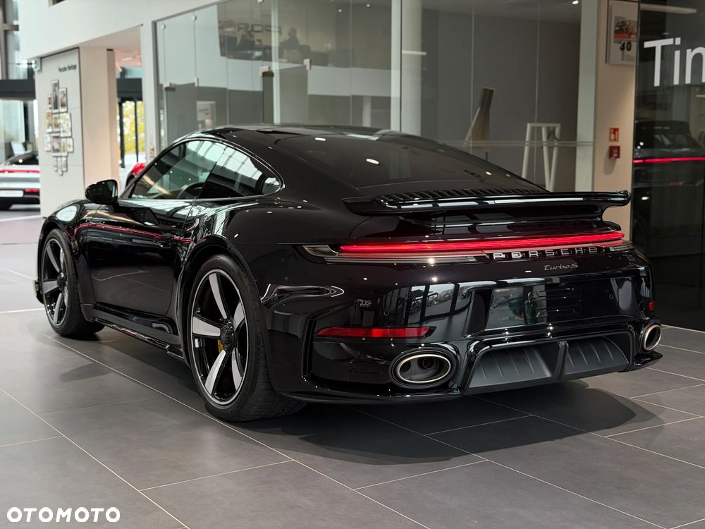 Porsche 911 Turbo S - 12