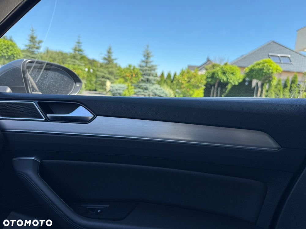 Volkswagen Passat 2.0 TDI BMT 4Mot Highline DSG - 34
