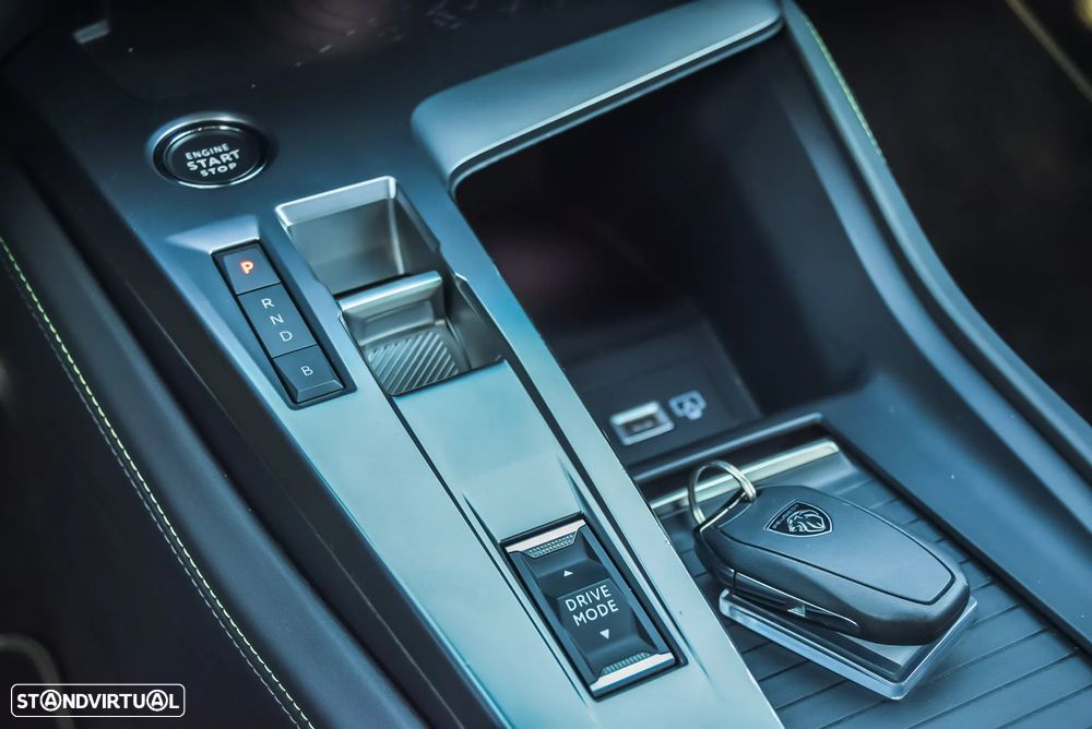 Peugeot 408 1.6 Hybrid GT e-EAT8 - 37