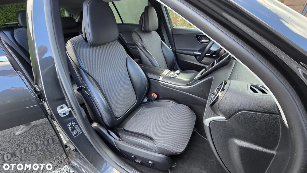 Mercedes-Benz Klasa C 300 de PHEV Avantgarde - 27