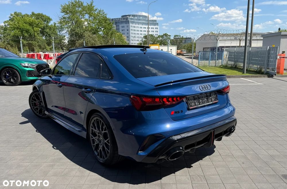 Audi RS3 Limousine - 4