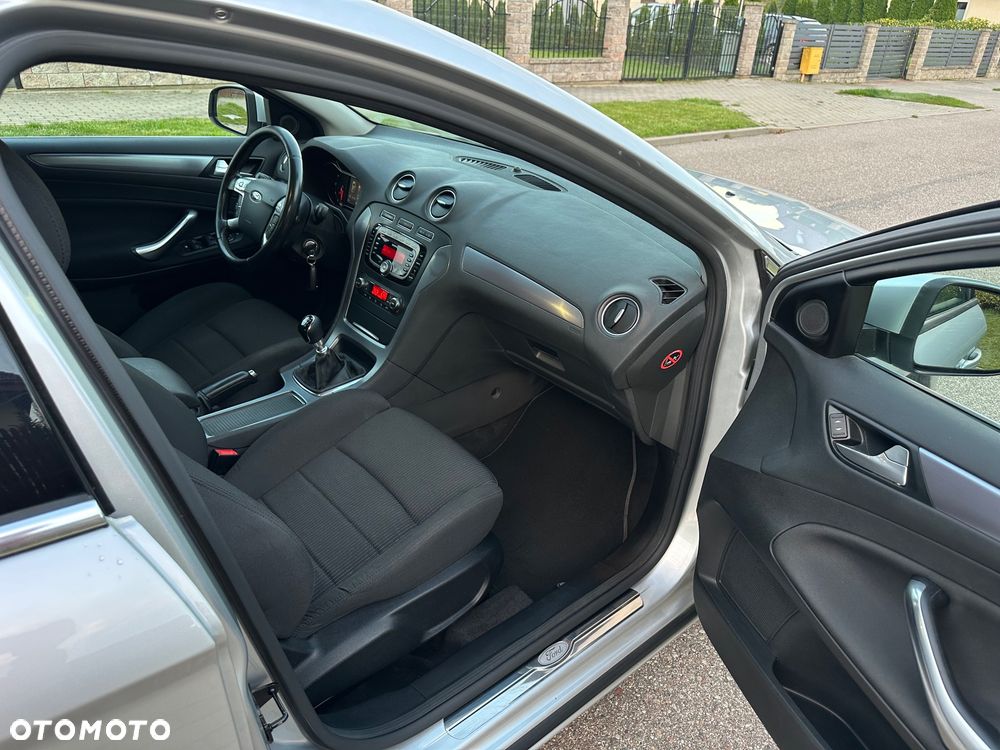 Ford Mondeo 2.0 TDCi Titanium X - 18