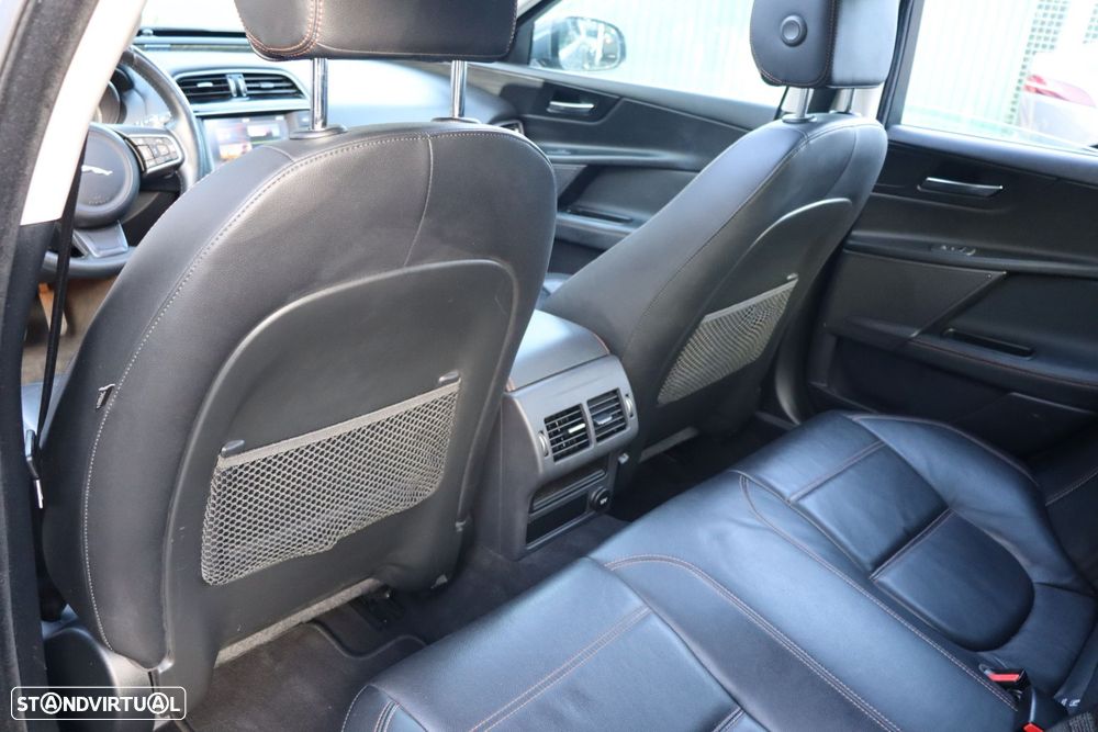 Jaguar XE 2.0 D Prestige Aut. - 20