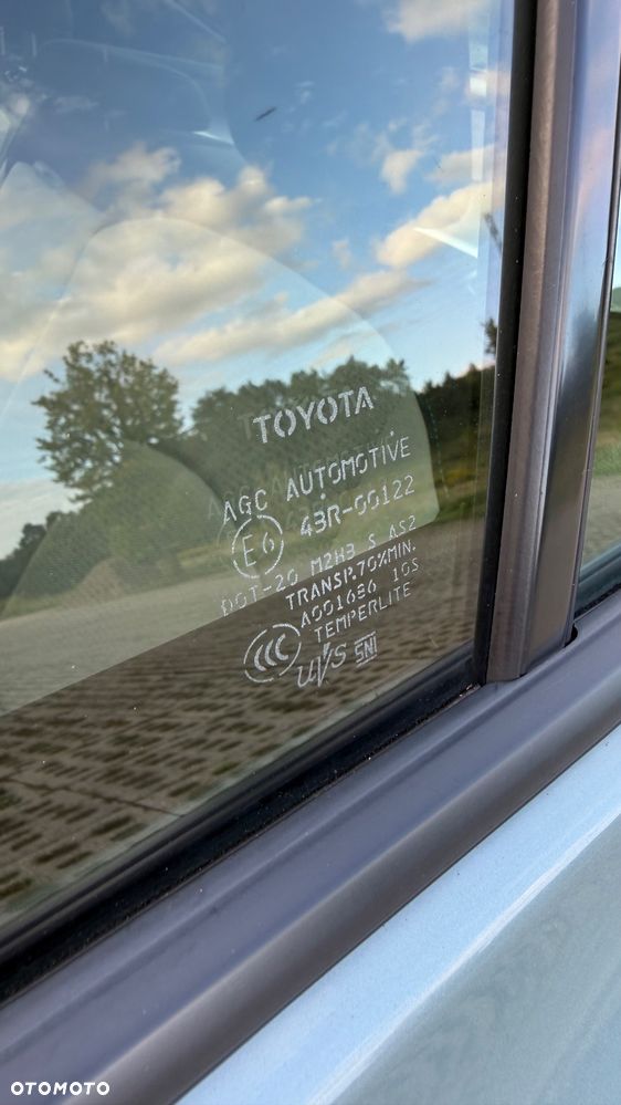 Toyota Prius 1.8 HSD Prestige - 15