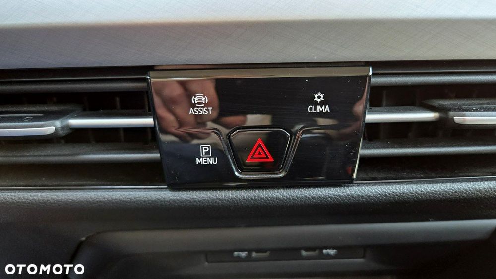 Volkswagen Golf - 28